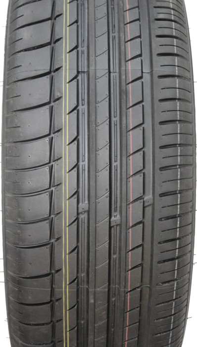 225/40R19 Triangle TH201 93Y ЛТ
