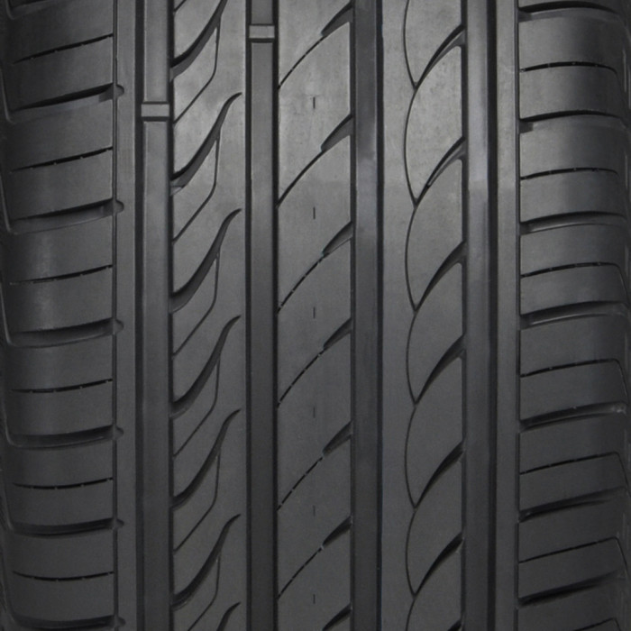 215/65R16 Delinte DH2 102H ЛТ